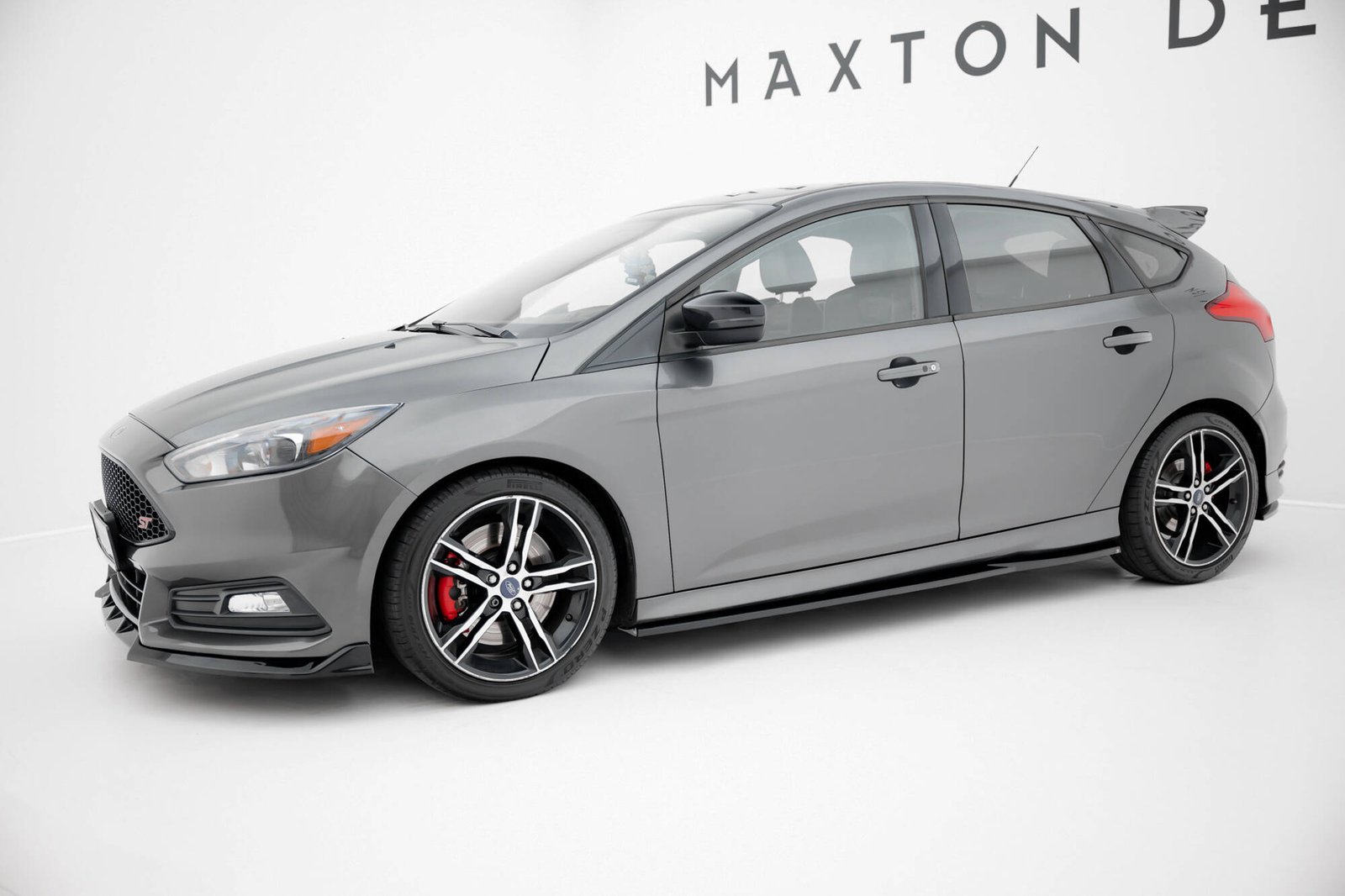 Ford Focus ST Mk3 Facelift con piezas de Maxton Design