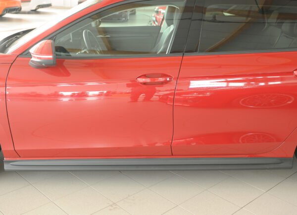 Talón lateral izquierdo Rieger para Skoda Superb IV (NZ/3Y)