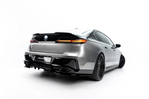 Difusor trasero con barras verticales V.2 para BMW M760e G70