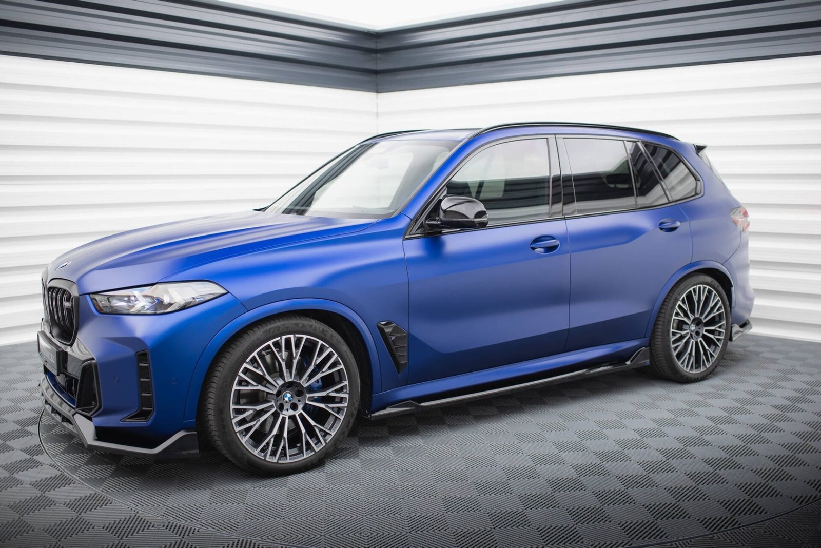 BMW X5 con kit exterior Maxton Design del catálogo Taller Flash